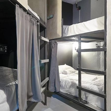 We Hostel And Suites Miraflores By Stand Out Hotels Collection Santo Domingo Exterior photo