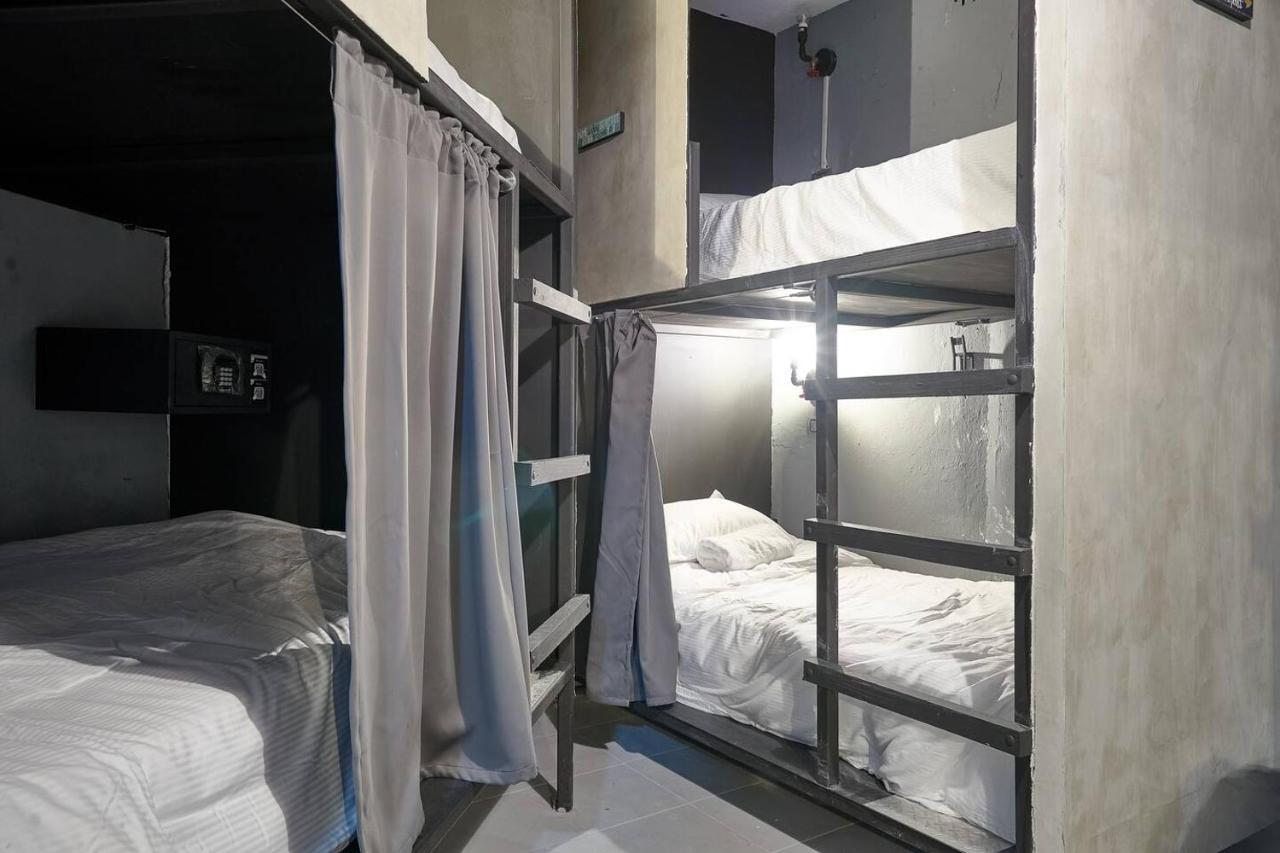 We Hostel And Suites Miraflores By Stand Out Hotels Collection Santo Domingo Exterior photo